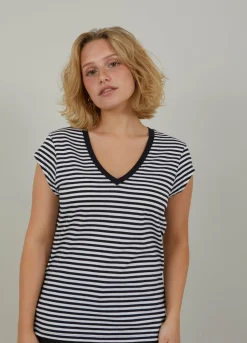 Cc Heart Basic V-Neck T-Shirt Striped