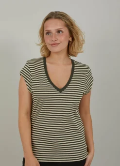 Cc Heart Basic V-Neck T-Shirt Striped