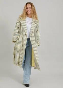 Coat W. Checkered Pattern