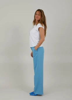 Flow Wing Tee