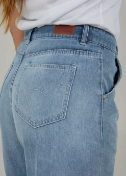 Jeans With Wide Legs And Press Fold