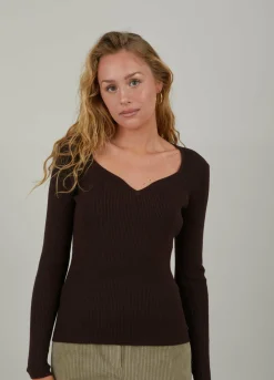 Knit With Heart Shape Neck