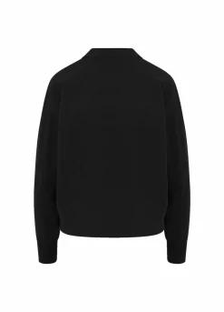 Knit With Round Neck