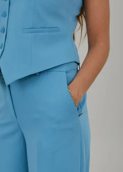 Pants With Wide Legs