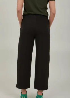 Pants With Wide Legs