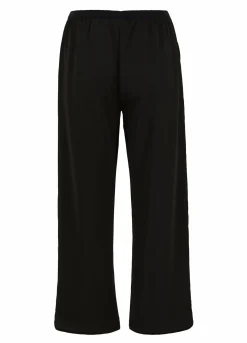 Pants With Wide Legs