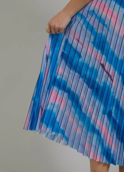 Pleated Skirt W. Faded Stripe Print