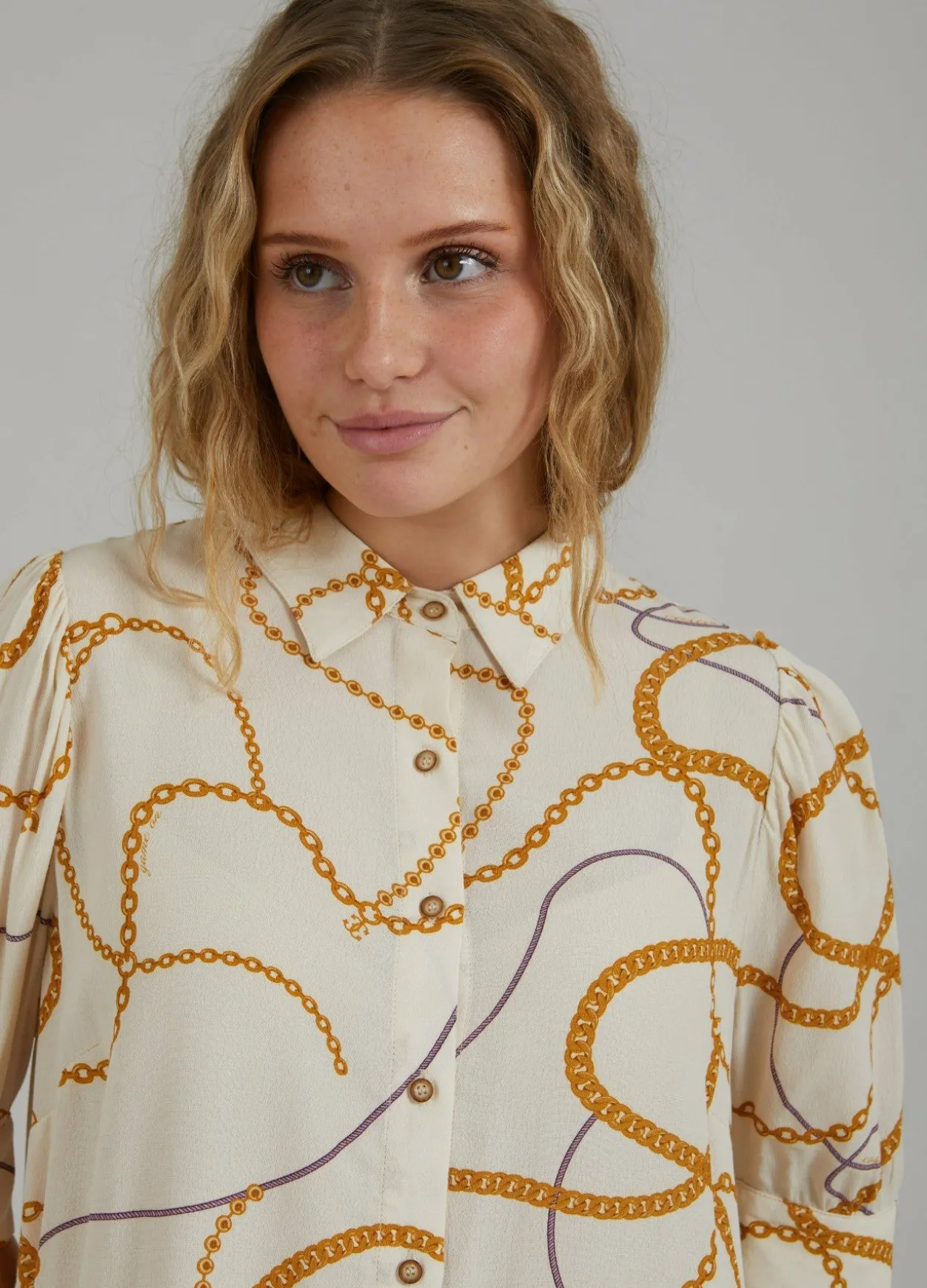 Shirt W. Chain Print And 3/4 Length Sleeves