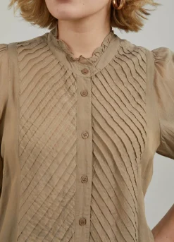 Shirt W. Frills
