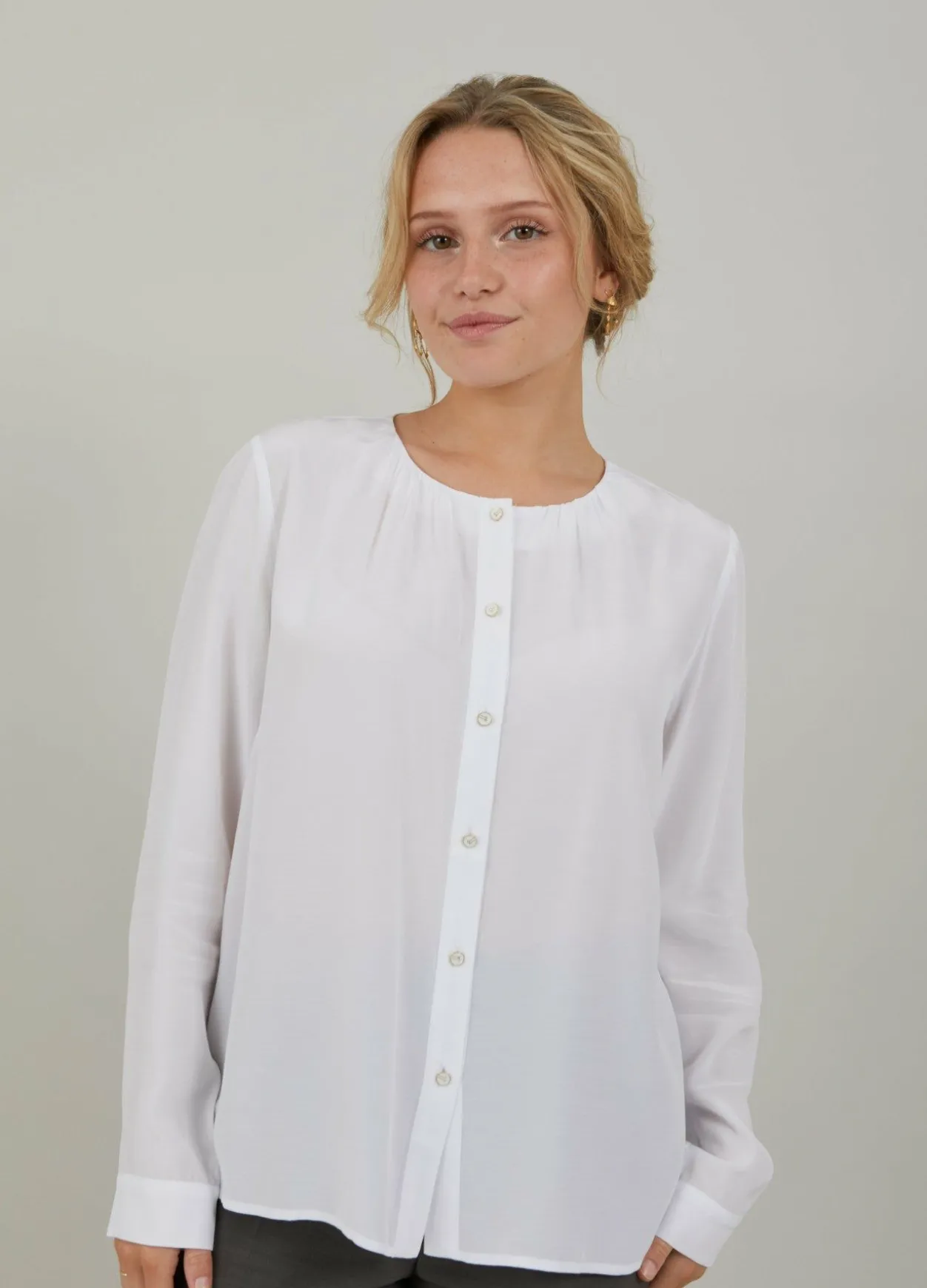 Shirt With Gatherings