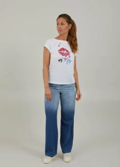 T-Shirt With Heart Lips Print